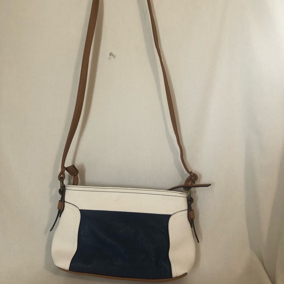 Giani Bernini Leather Crossbody Bag - Picture 15 of 15